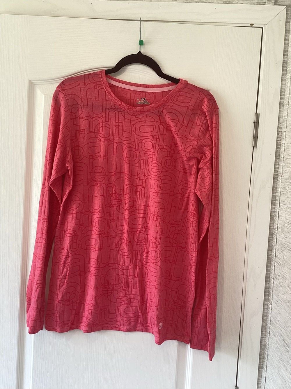 Under Armour  Pink Long Sleeve Performance Tee XL EUC